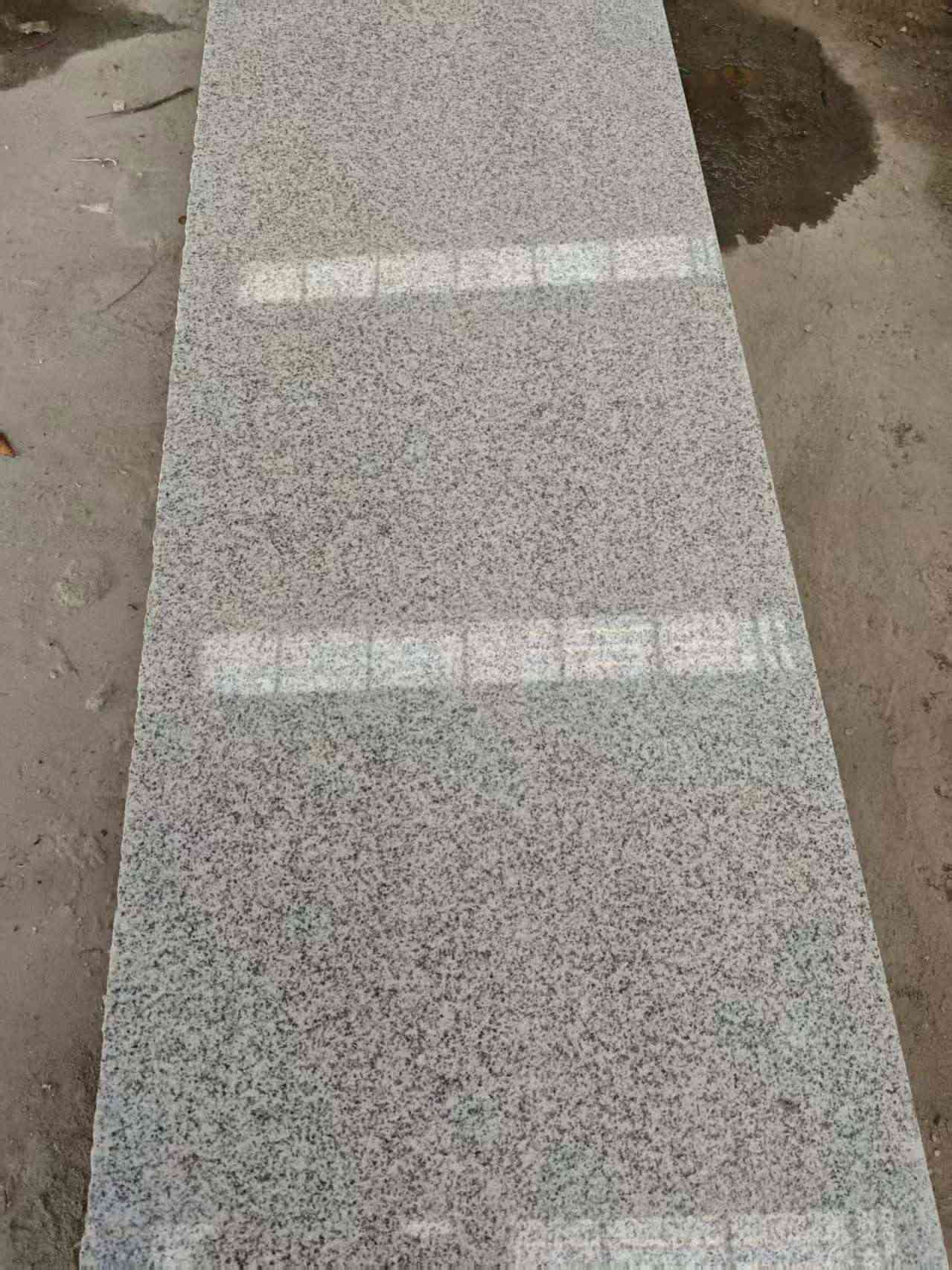 太原芝麻白光面毛板